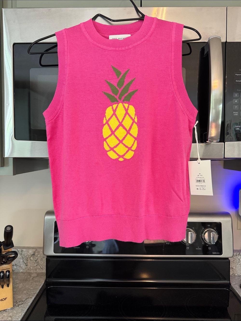 Sleeveless Knit Tank with Yellow Pineapple - Bright Pink